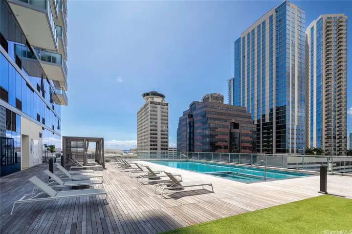 9th Floor Rooftop Amenities