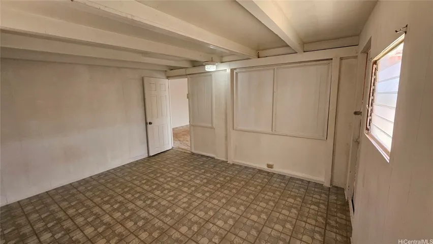 Bonus room located to the back left of the covered lanai area