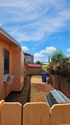 Right side walkway