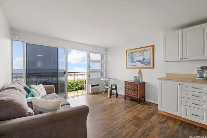 Welcome to unit A238 at the Makaha Surfside.