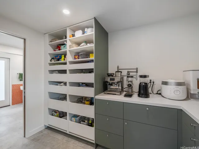 Butler's pantry
