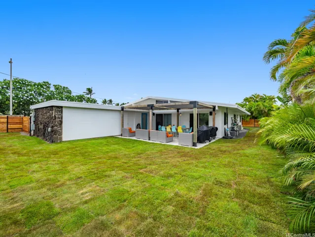 Spacious back yard