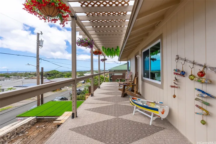 Upper Lanai Ocean View