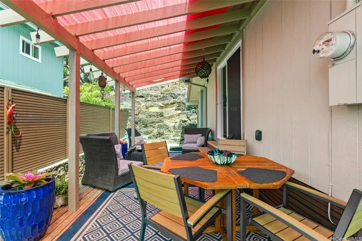Side Lanai