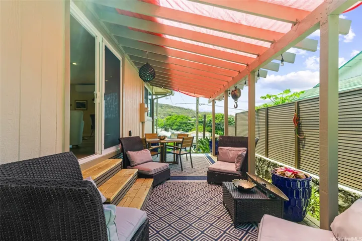 Side Lanai