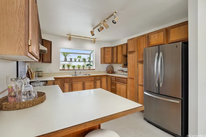 Second floor wet bar