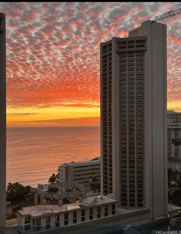#sup_surf_sunsetwaikiki