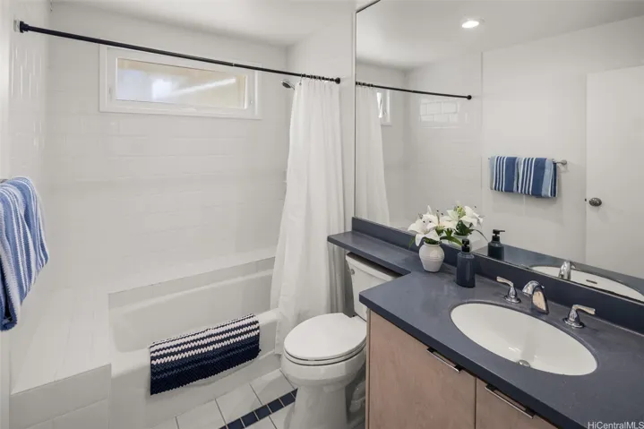 Upstairs hall bathroom.