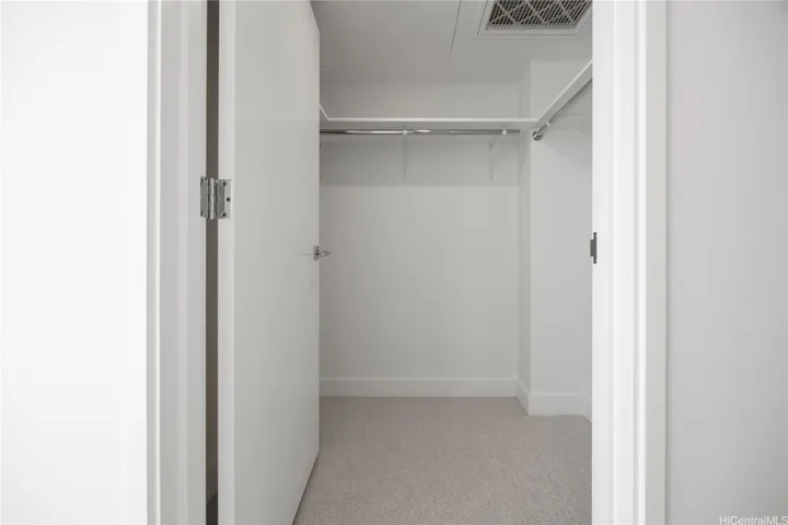 walk in closet