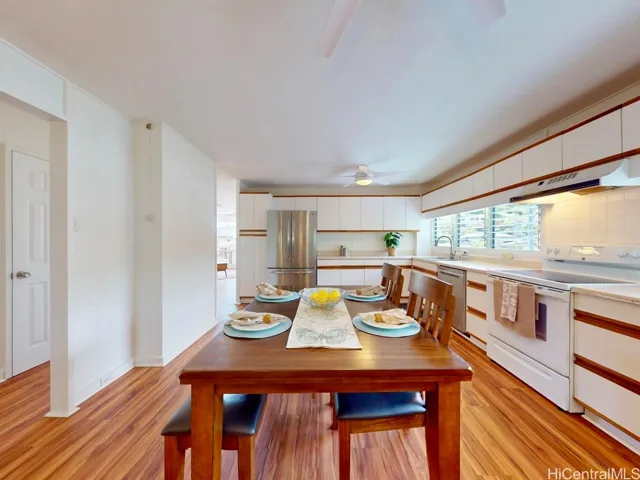 240 Puiwa Rd: 2nd Floor Kitchen & Dinning