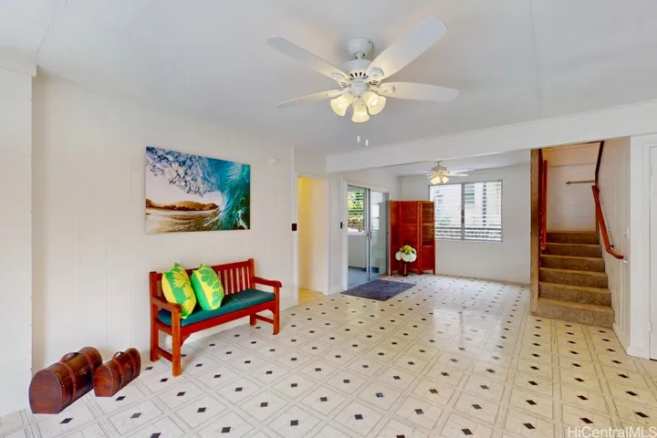 240 Puiwa Rd: 1st Floor Family Room