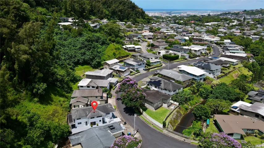 240 Puiwa Rd: (Enhanced with Location Icon)