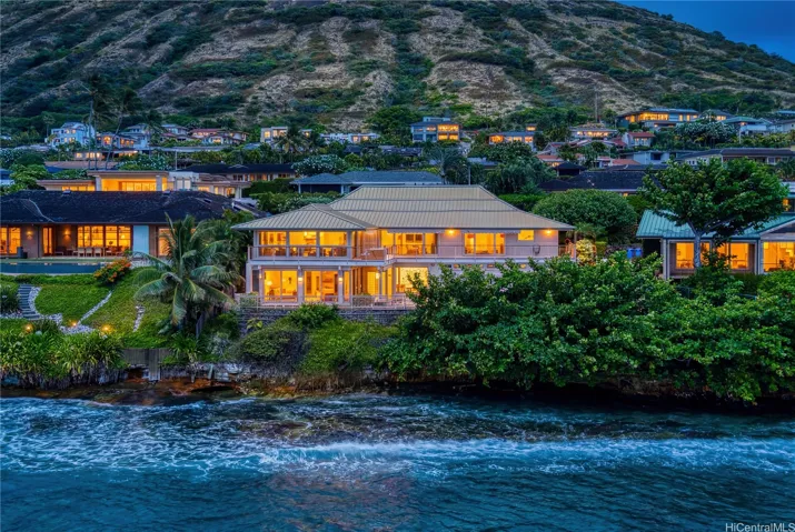Evening shot from Maunalua bay- Enhanced