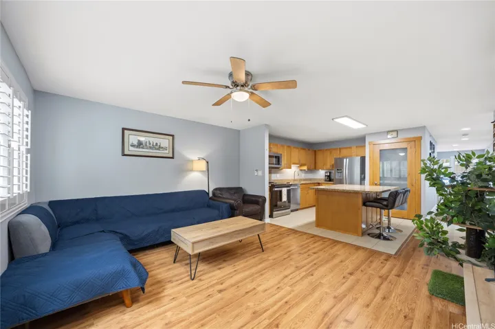 Open concept livingroom and dining room area