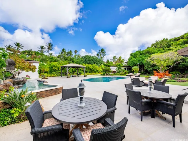Jacuzzi and Pool side entertainment areas, chaise lounges and swing sets for all your guests and family enjoyment.