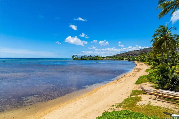 Beach View Right - Diamond Head