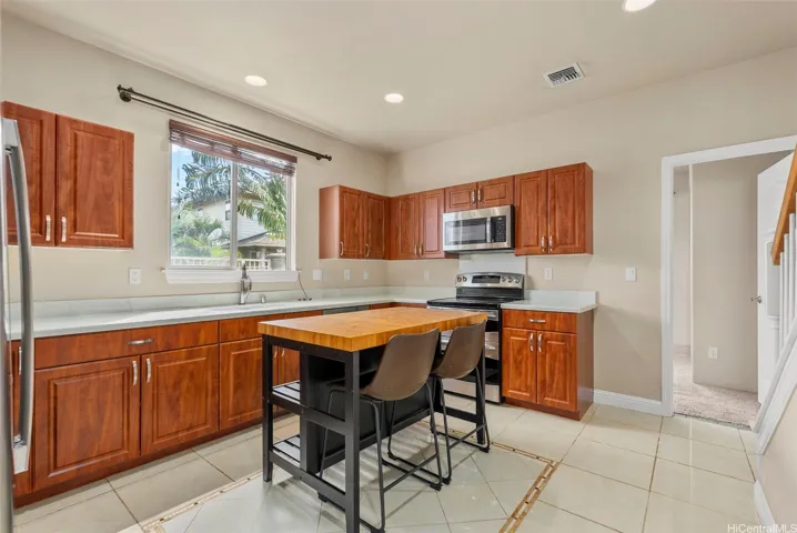 Kitchen overlooking the yard