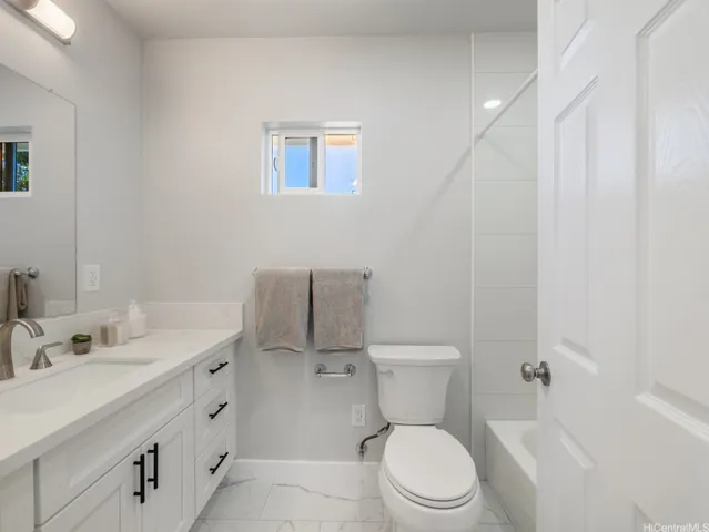 SFH Upper Level Ensuite