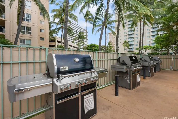 Gated recreation area with 4 BBQs
*Enhanced*