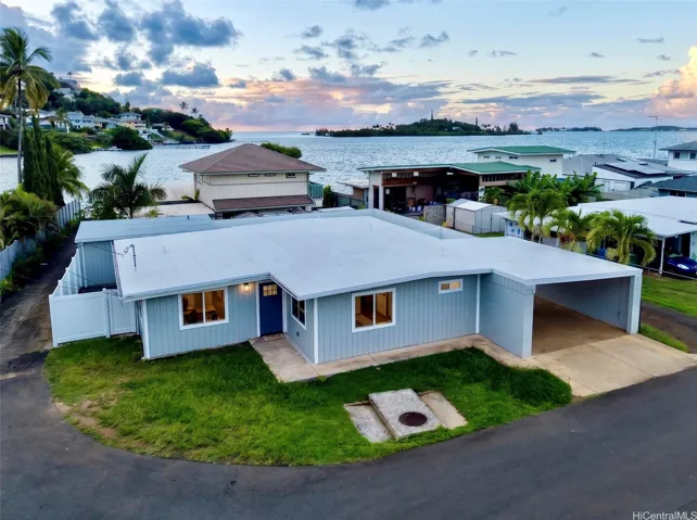 Single level, corner lot