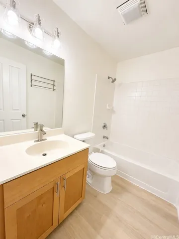 Upstairs hallway bathroom