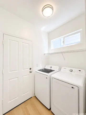Washer/dryer area