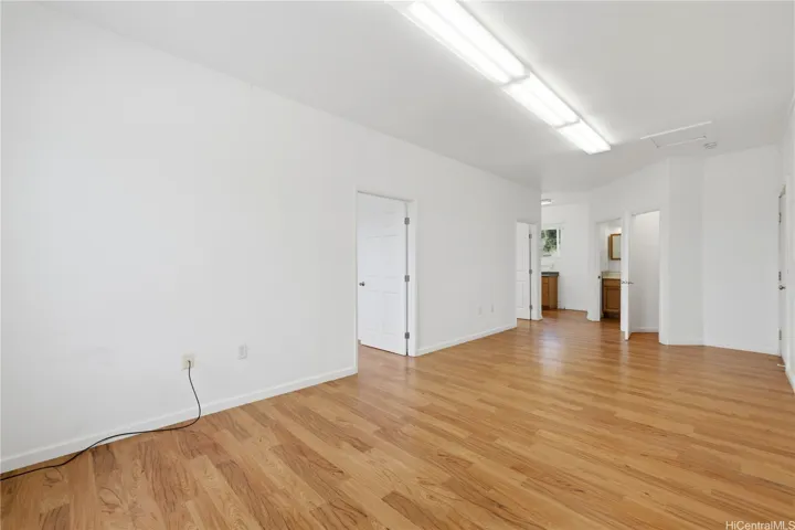 2BD/1BA: Living area