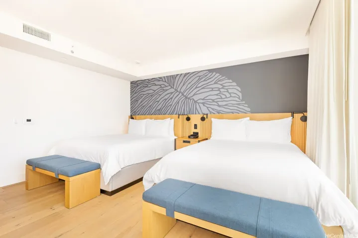 2 queen beds