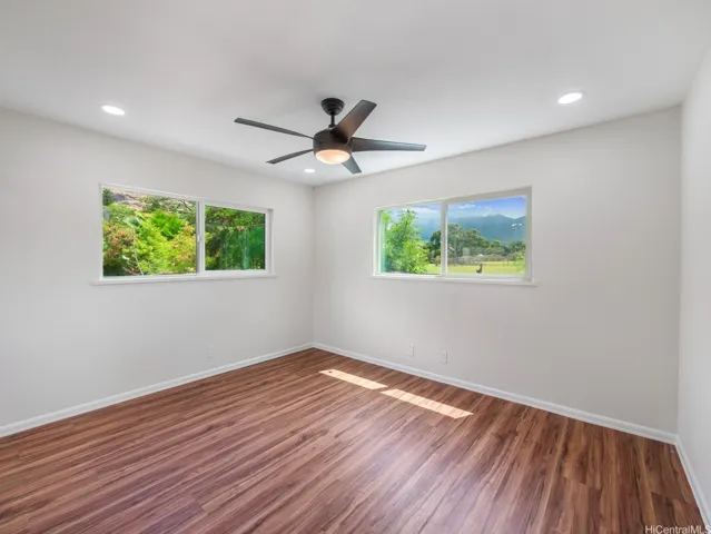 Bedroom 2 facing the park and stunning mountain range views