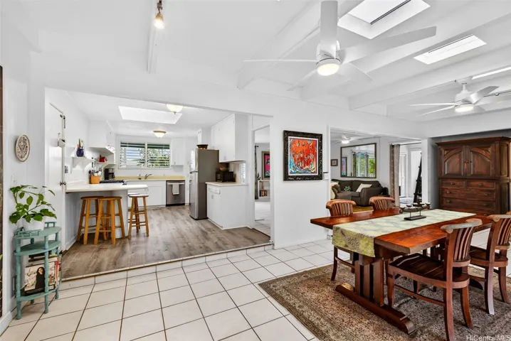 main home dining area