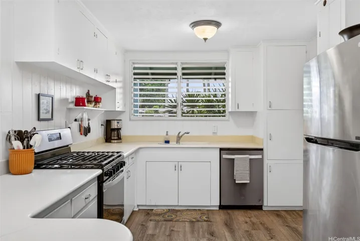 main home kitchen