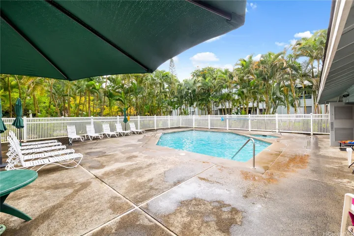 Community pool