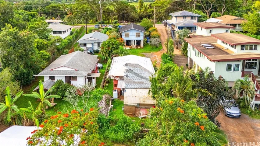 Property from bottom to upper house and Paalaa Rd