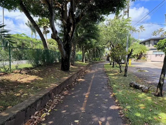 A healthy lifestyle can be yours here. This walking/bike path right in front of the property follows along the shoreline for miles.