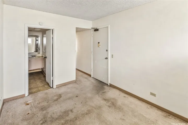 This bedroom has its own access door, perfect to use as an office or separate studio.