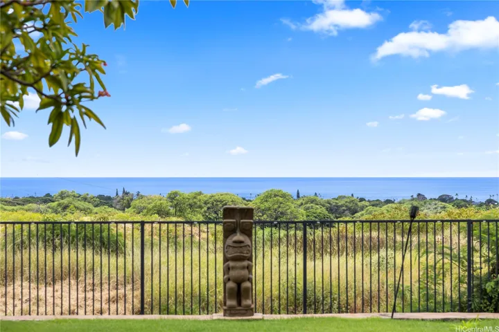 Unobstructed ocean views from your back yard