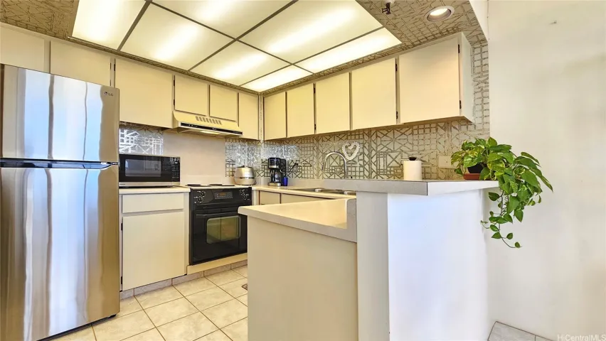 Spacious 1200+ sq ft