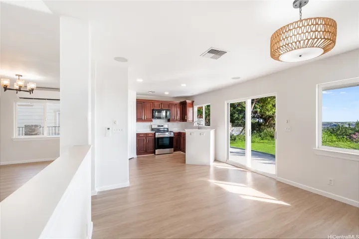 Coffee at sunrise, dinner at sunset — this kitchen faces both.