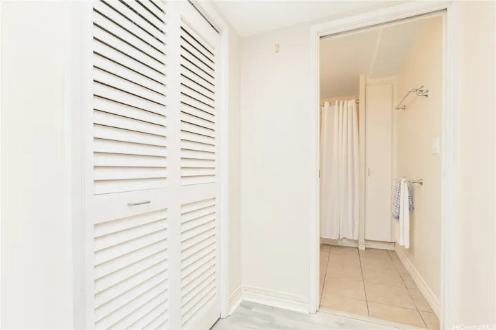 More hallway storages