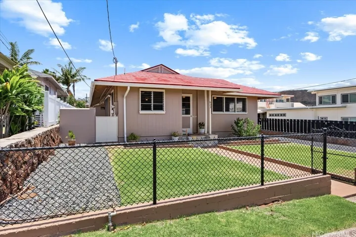 Charming Kaimuki Cottage