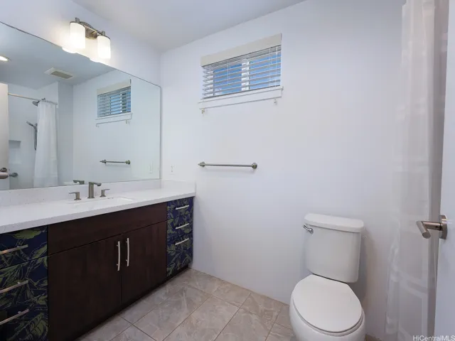 Extra-large bathroom