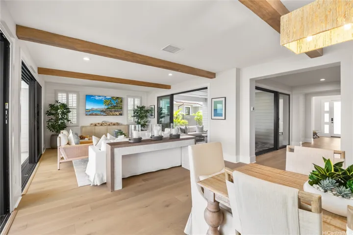 Photo is of the model home 75.20 A and may differ from actual improvements, if any, when constructed. The specific features in a residence vary from home to home and not all features are available in all series or all floorplans within a series. We reserve the right to modify or cancel these specific features, substitute equipment, materials, appliances and brand names in our sole discretion. Color and size variations may occur.