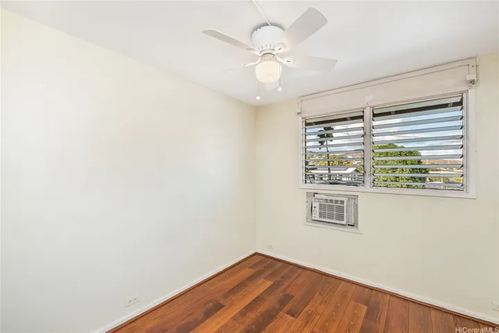 First bedroom.