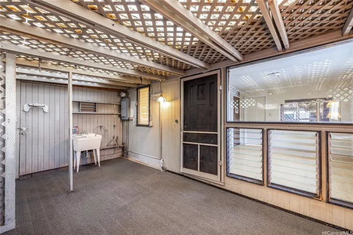 Porch off of separate one bedroom area