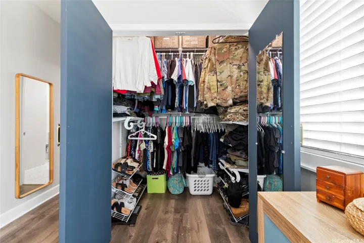 Walk in Closet