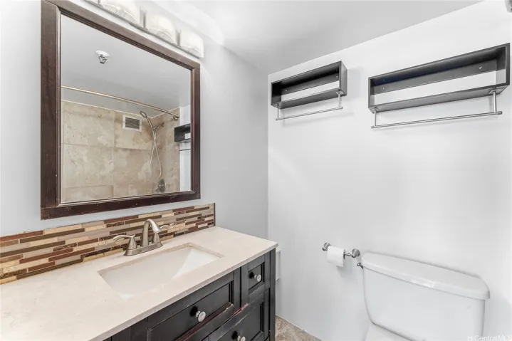 Convenient Primary bathroom with beautiful modern touches
