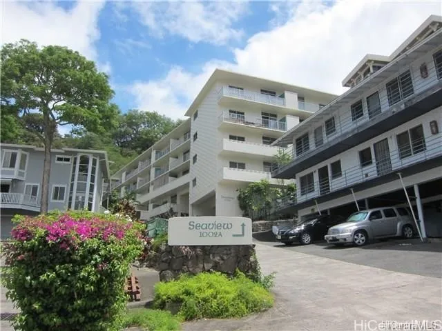 Sea View Complex at top of driveway from Prospect St.