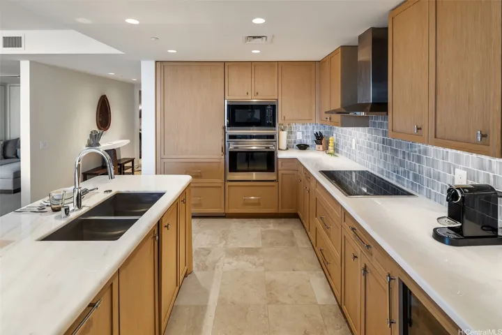 Perfectly sized with kitchen any chef would love.