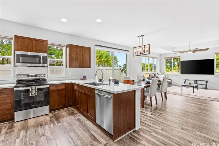 Plenty of counter and cabinet space