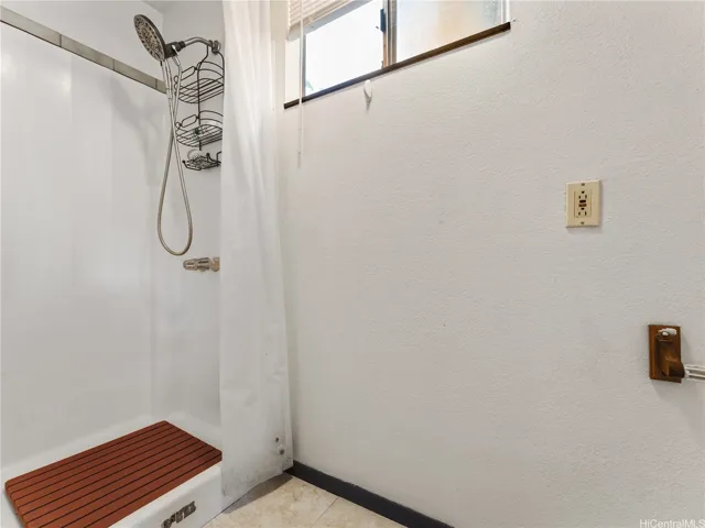 Shower/Toilet off Garage